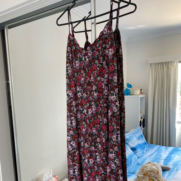 Sportsgirl Dresses & Skirts - Sportsgirl flowers dress